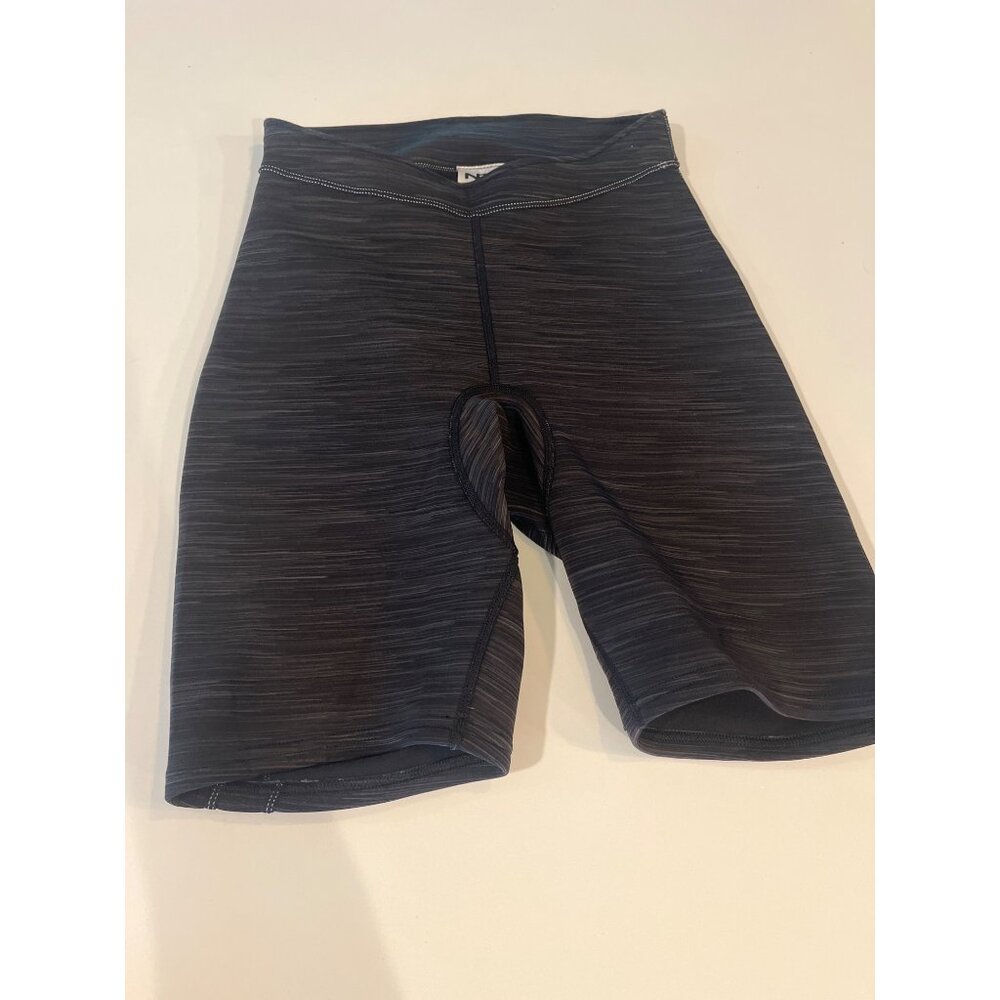 NRS Shorts Size M Black/Gray Striped Neoprene With Flatlock Stitch